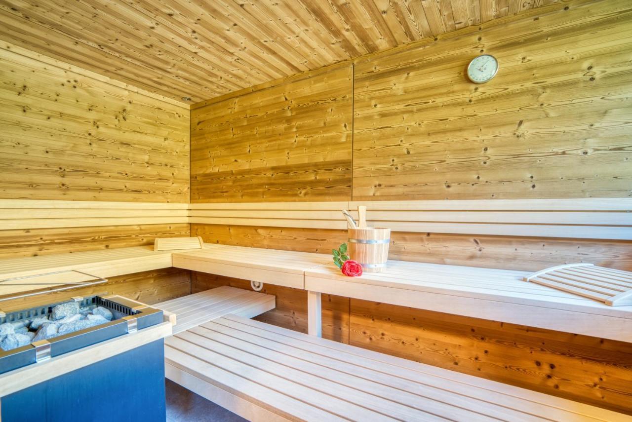 Hus23 With Wellness Apartman Schröcken Kültér fotó