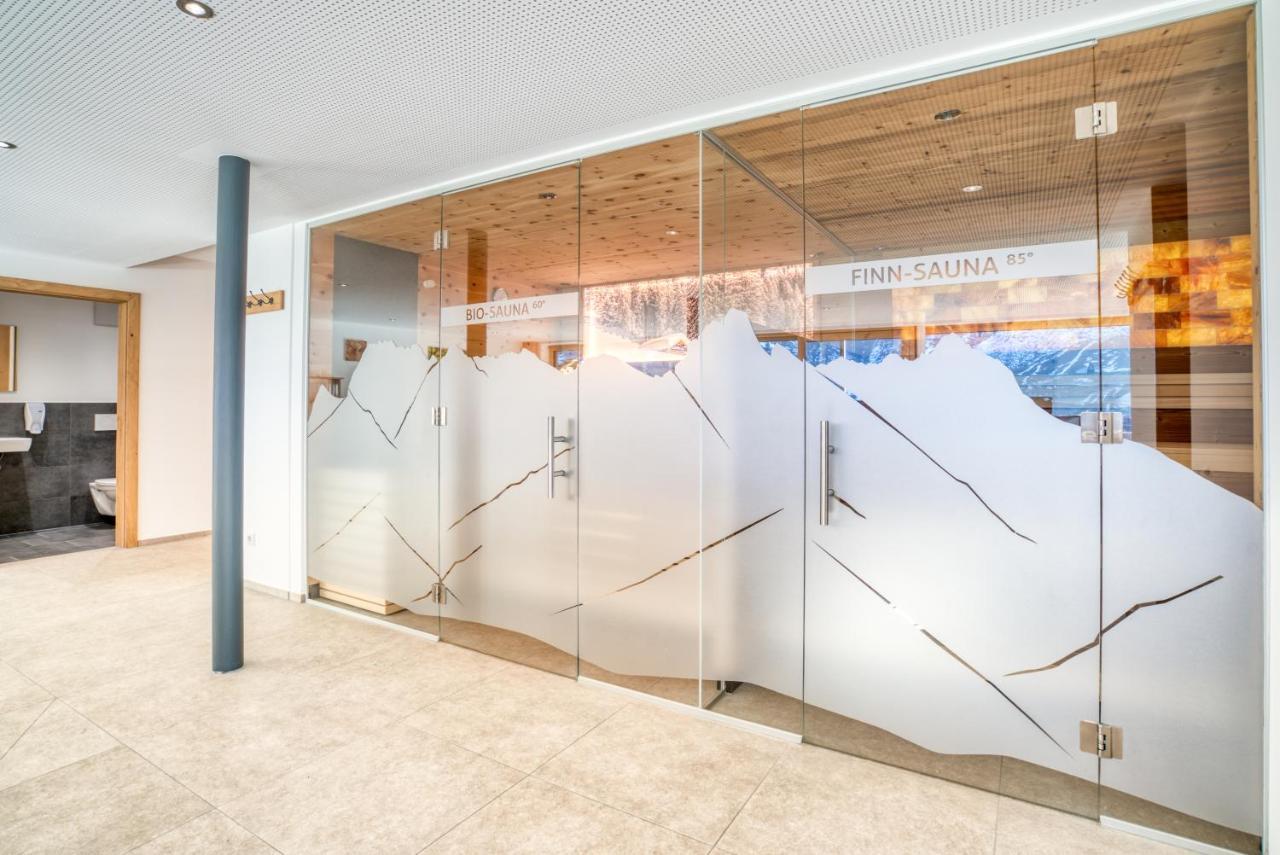 Hus23 With Wellness Apartman Schröcken Kültér fotó